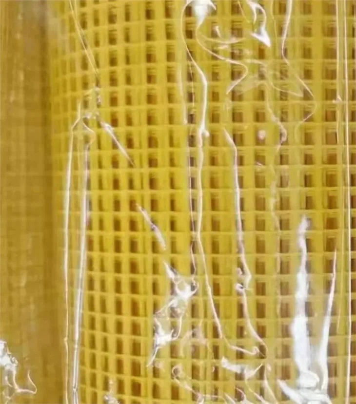 Alkali Resistant Self-adhesive Fiberglass Mesh
